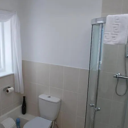 The Willows ゲストハウス 4*